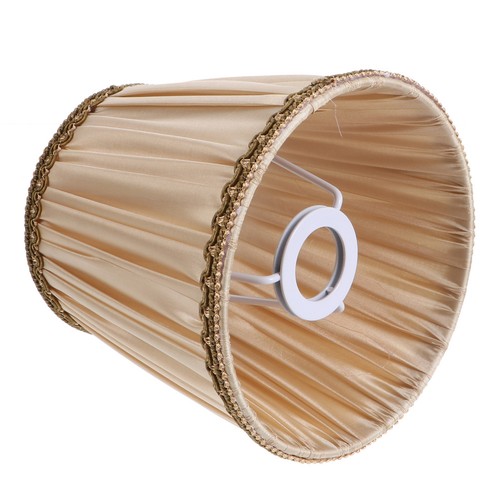 Protective lamp shade for - lamp,